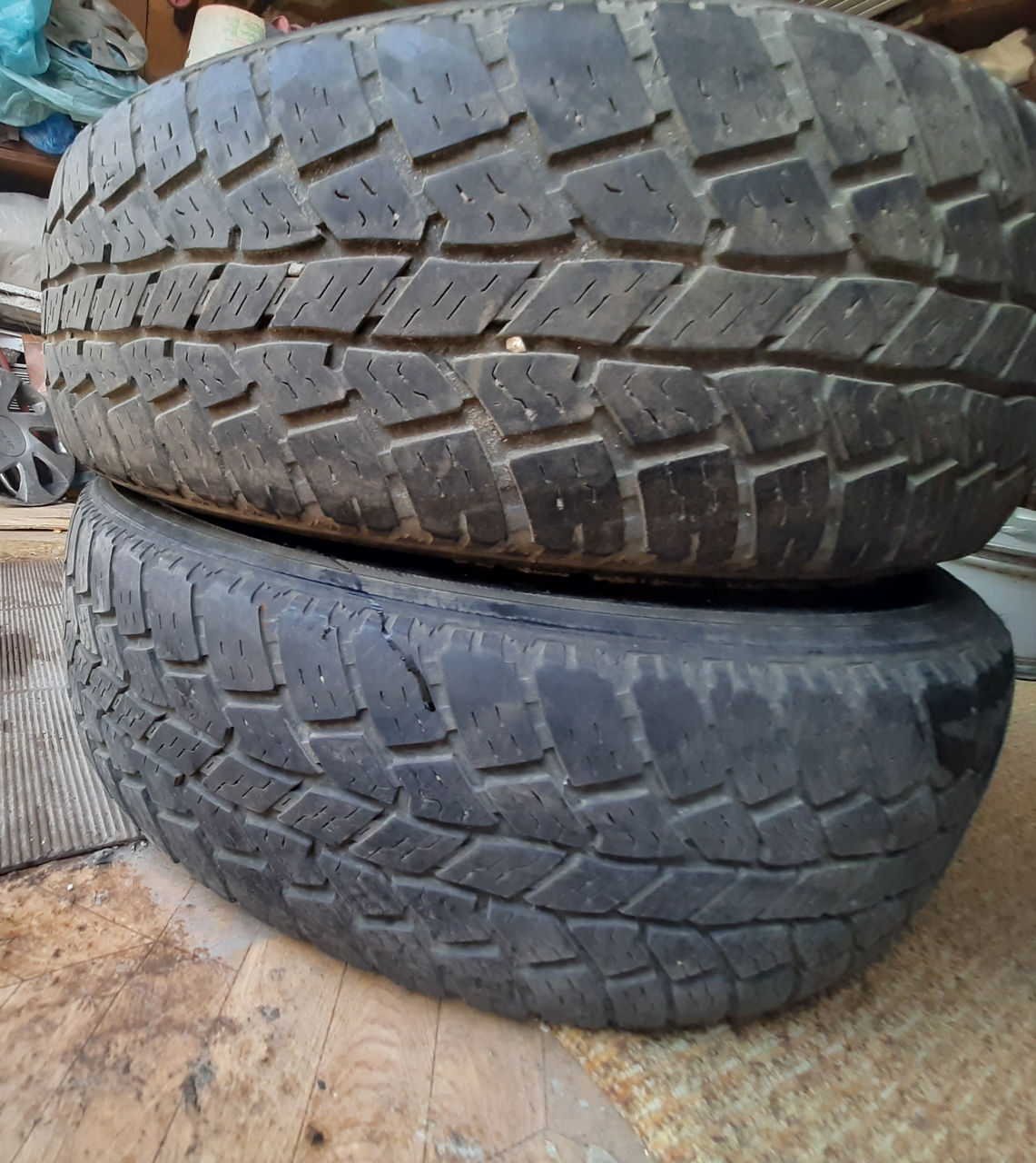 Nexen 235/65 R17 M+s 2 Buc.