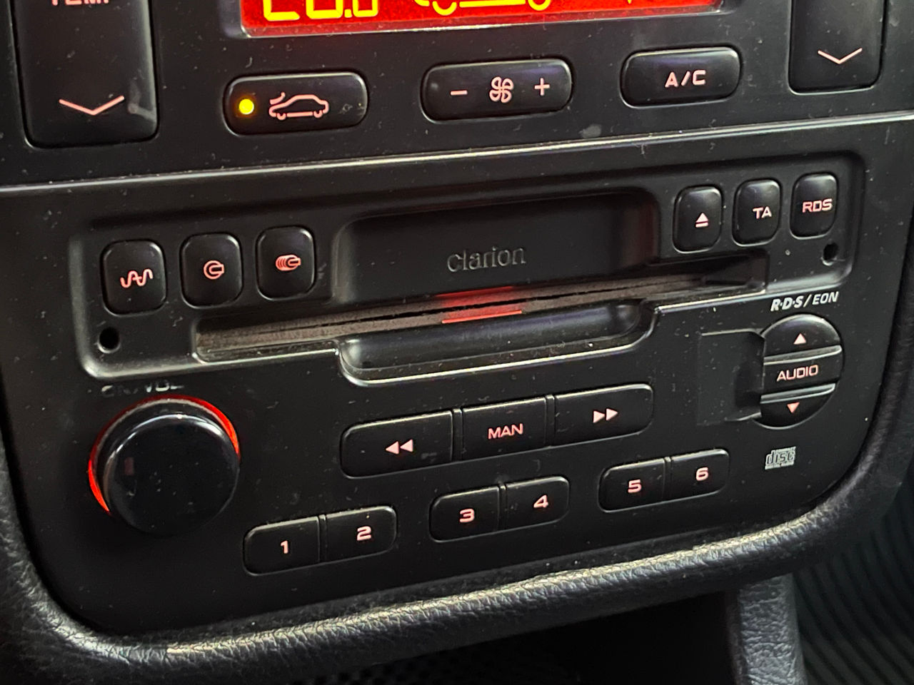 Peugeot 406 фото 12