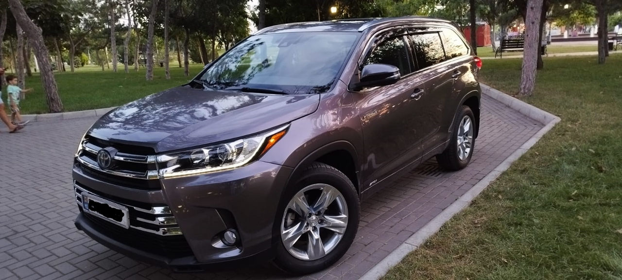 Toyota Highlander foto 1