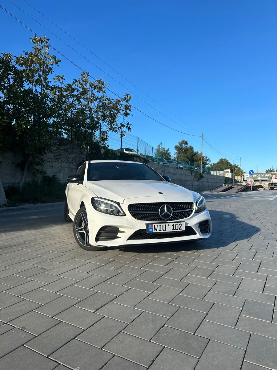 Mercedes C-Class foto 0
