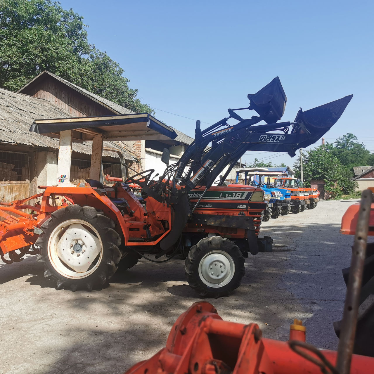 Tractor japonez - Iseki TA267 +freza+transport gratuit foto 12