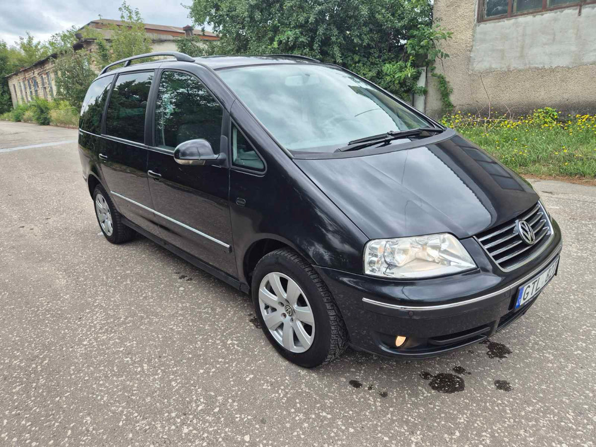 Volkswagen Sharan foto 1