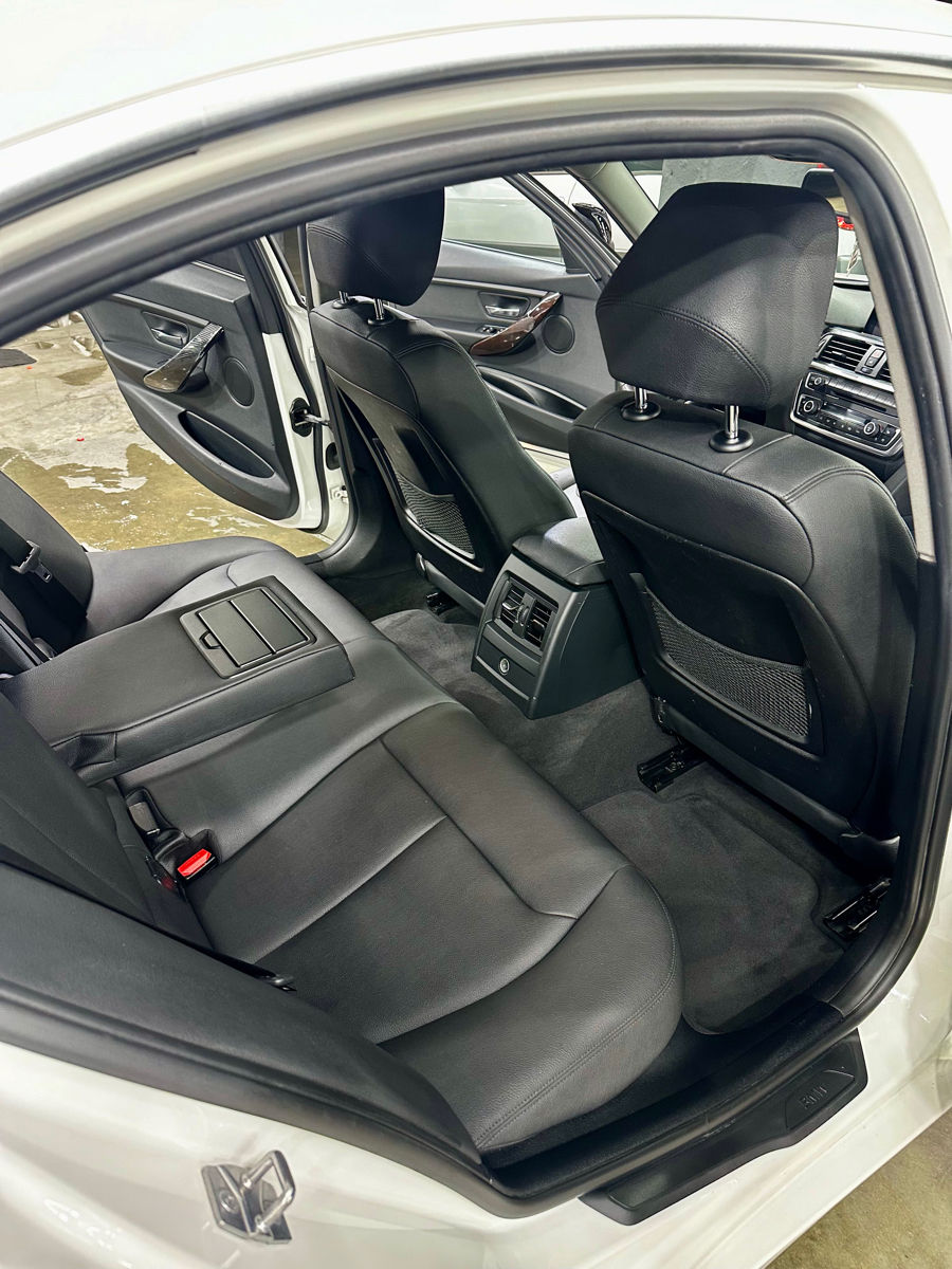 BMW 3 Series foto 4