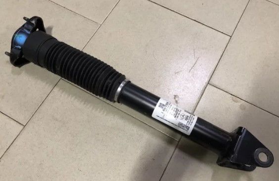 Reparatie suspensie pneumatica pentru Mercedes ML W166 / GL X166 фото 1
