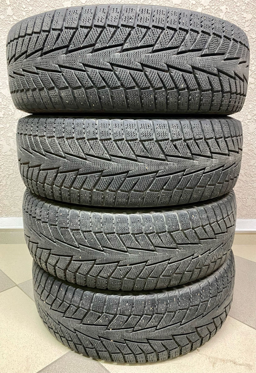 Hankook 215/65 R16 102T Winter i*Cept W616