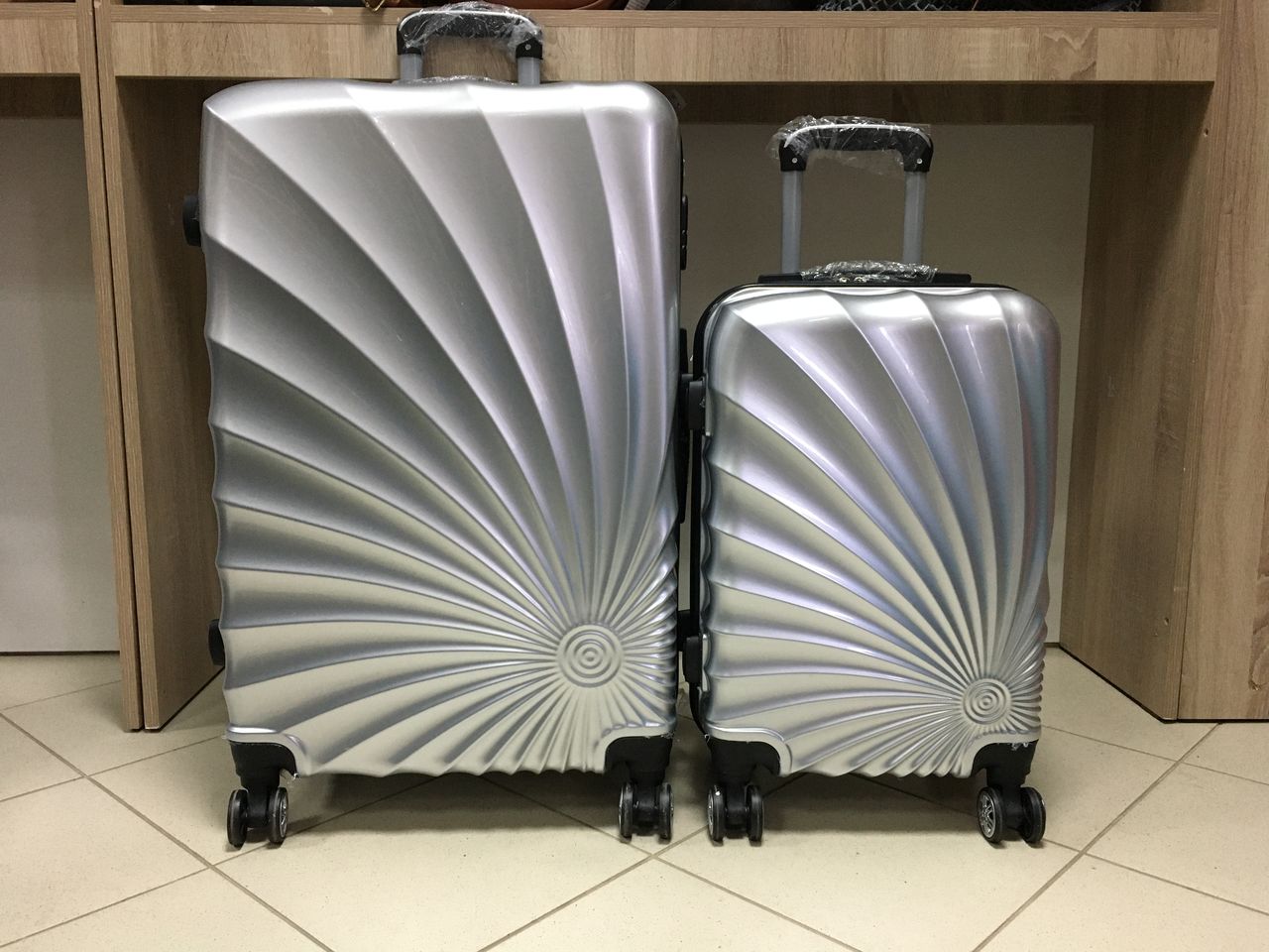 Польские чемоданы, доставка по всей Молдове быстро и недорого