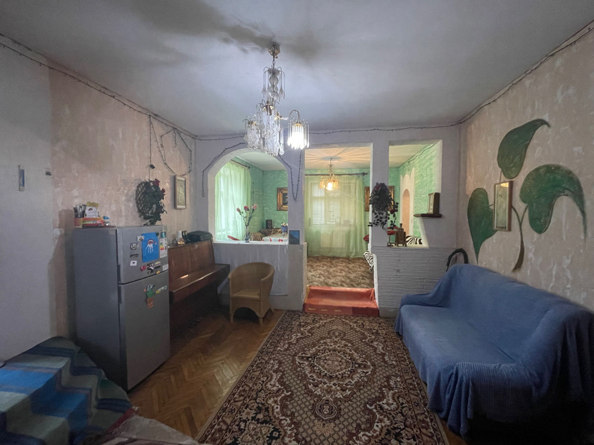 Casă în orașul Hîncești . Centru