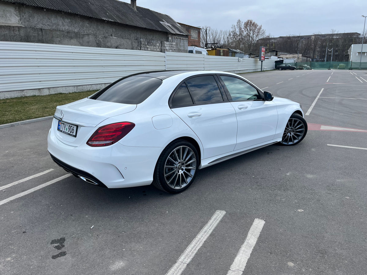 Mercedes C-Class foto 4