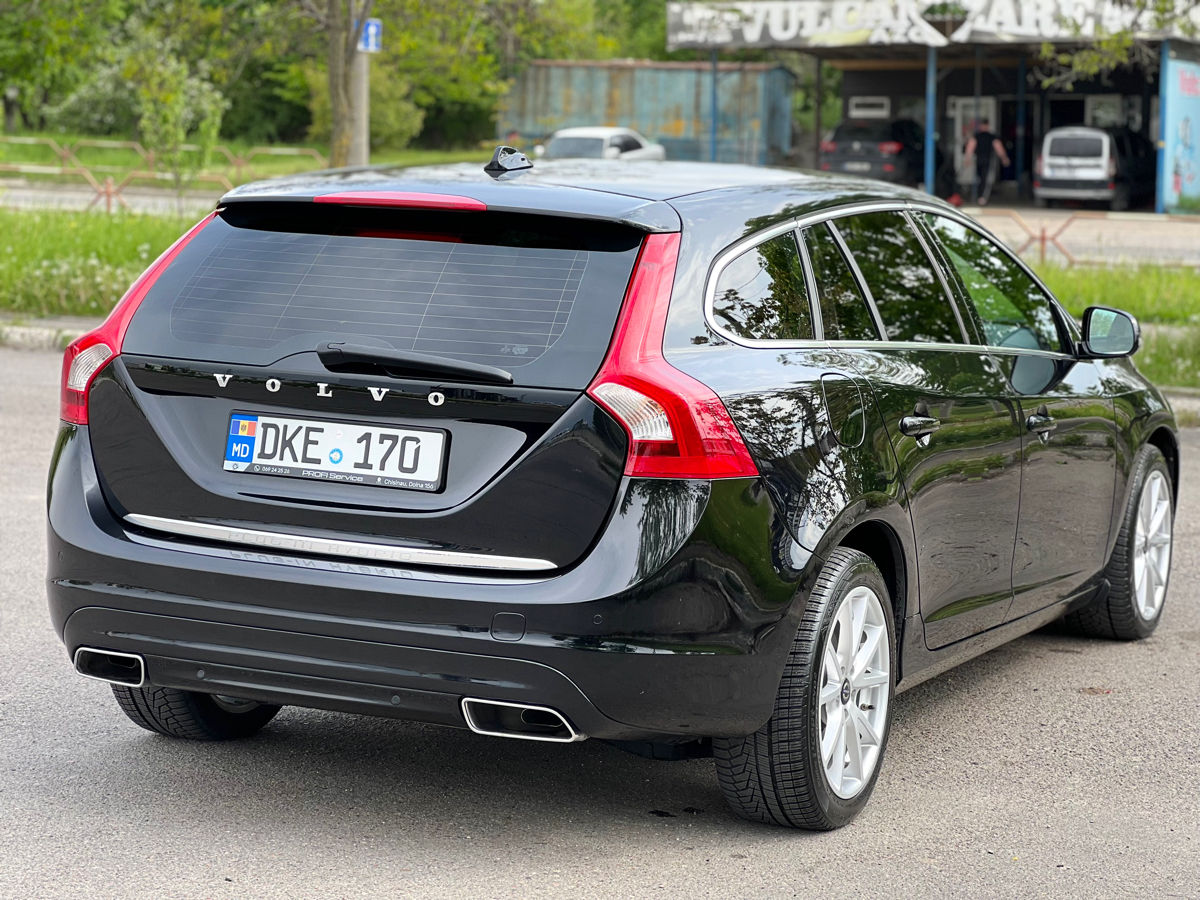Volvo V60 фото 4