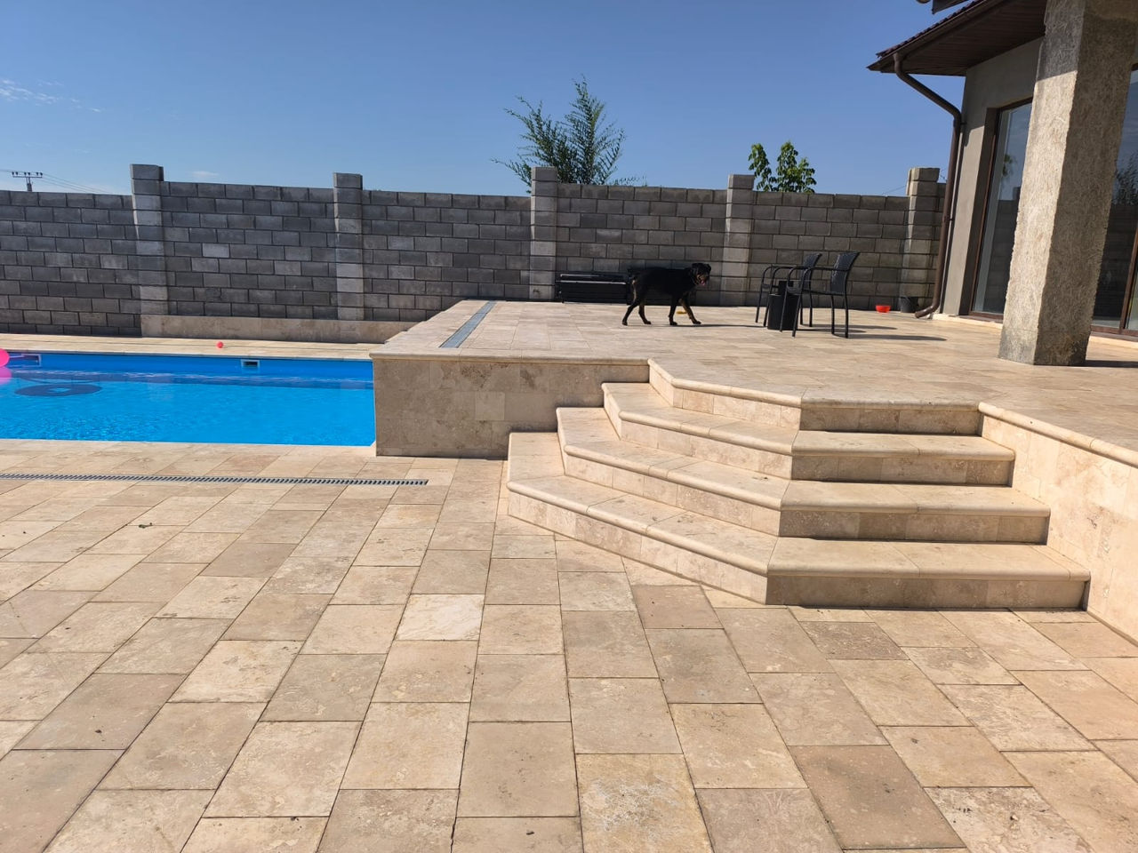 Travertin pavaj, travertin pentru piscină, plăci de travertin antiderapante pentru exterior foto 12
