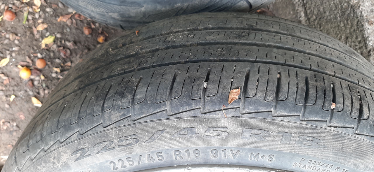 Audi TT N8 1.8T,cutiea 6 trepte 4x4,şi tot sistemul 4x4.optica,banperuri,2 aripi sunt foto 8