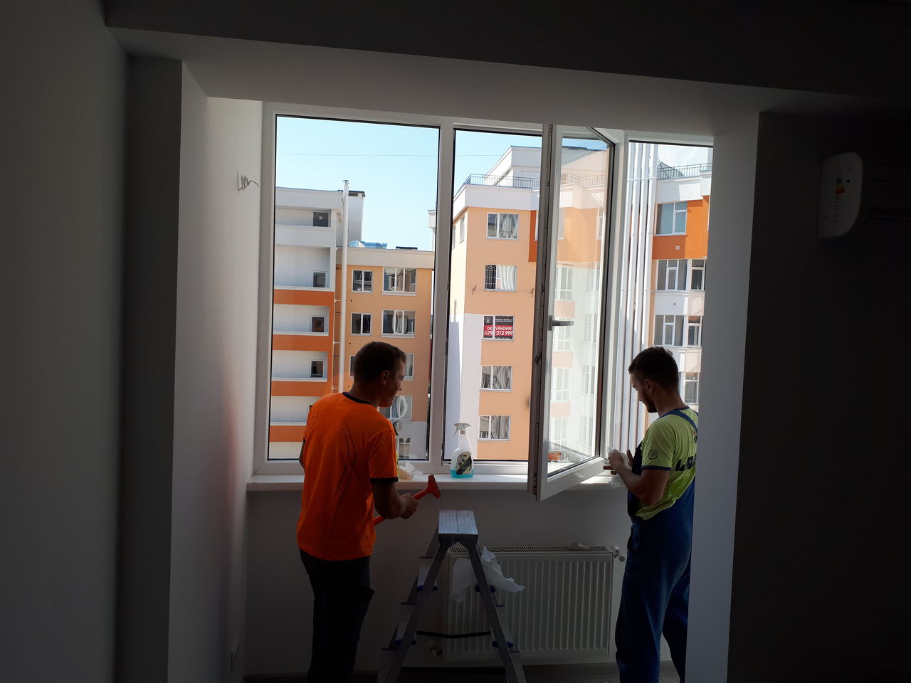 Spalare geamuri la orice înălțime, spalare fatade. Мойка окон на любой высоте, Мойка фасадов. foto 9