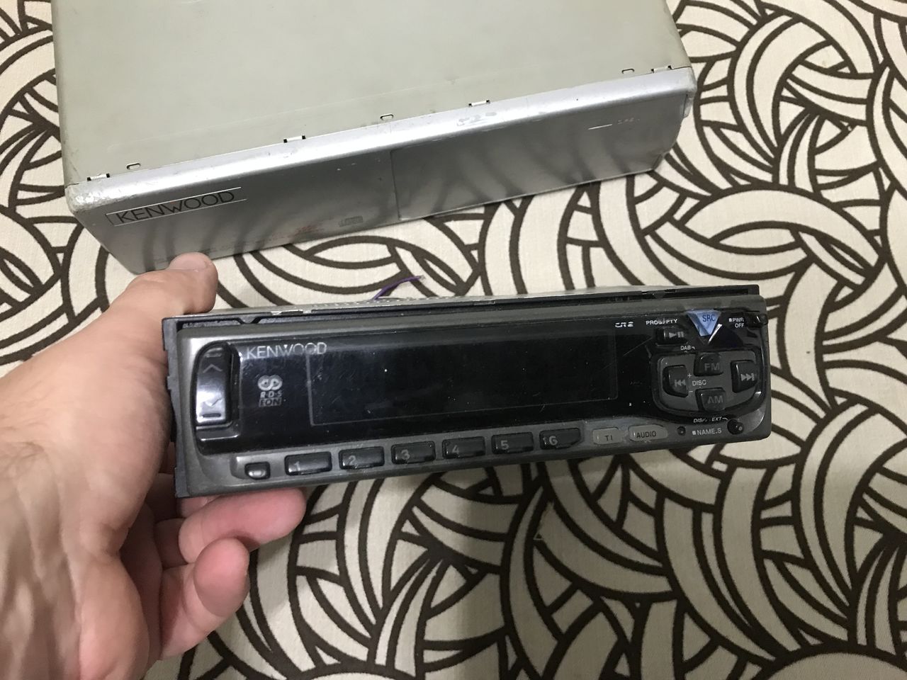 Магнитола Kenwood KRC-559R кассетная  + CD Changer на 10 Дисков Kenwood  Kdc-c603 за 600 лей фото 0