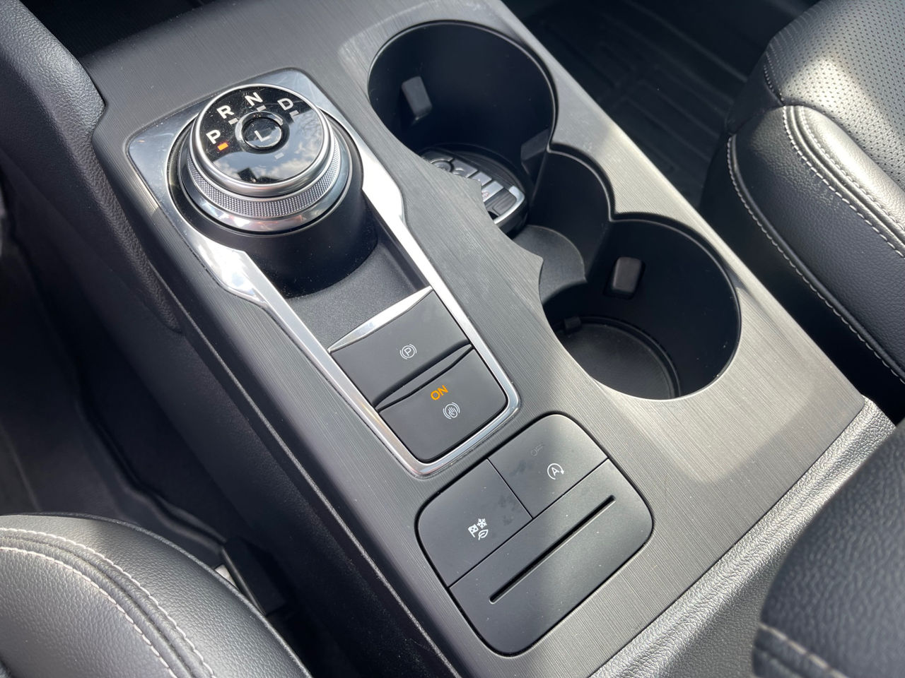 Ford Escape foto 15