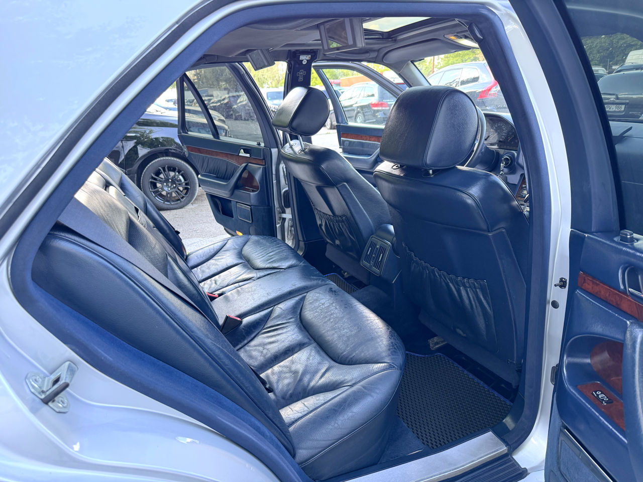 Mercedes S-Class foto 15