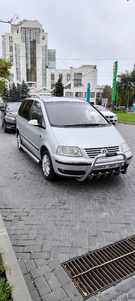 Volkswagen Sharan foto 1