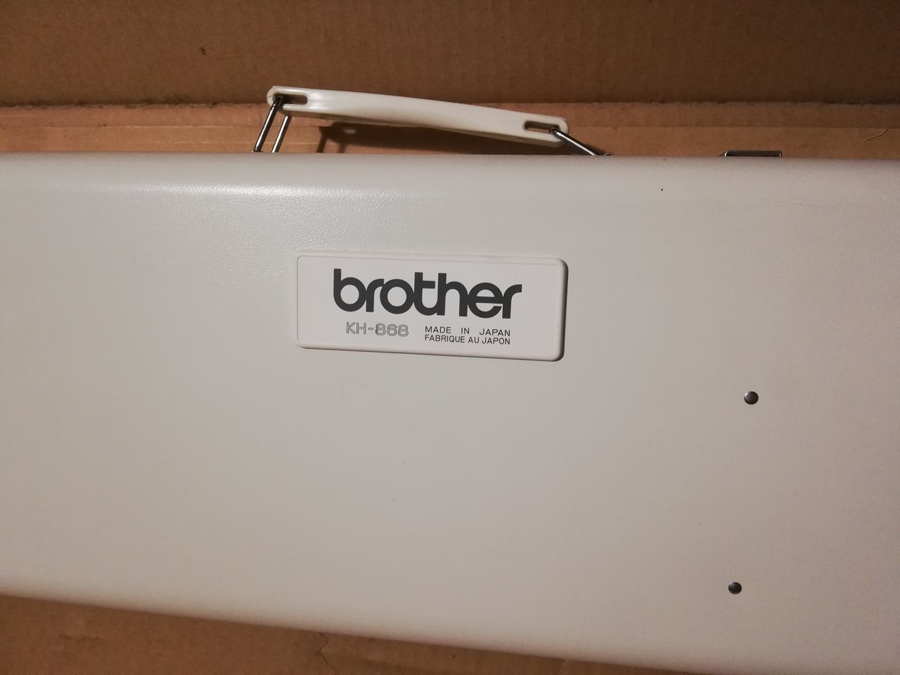 Вязальная машина Brother