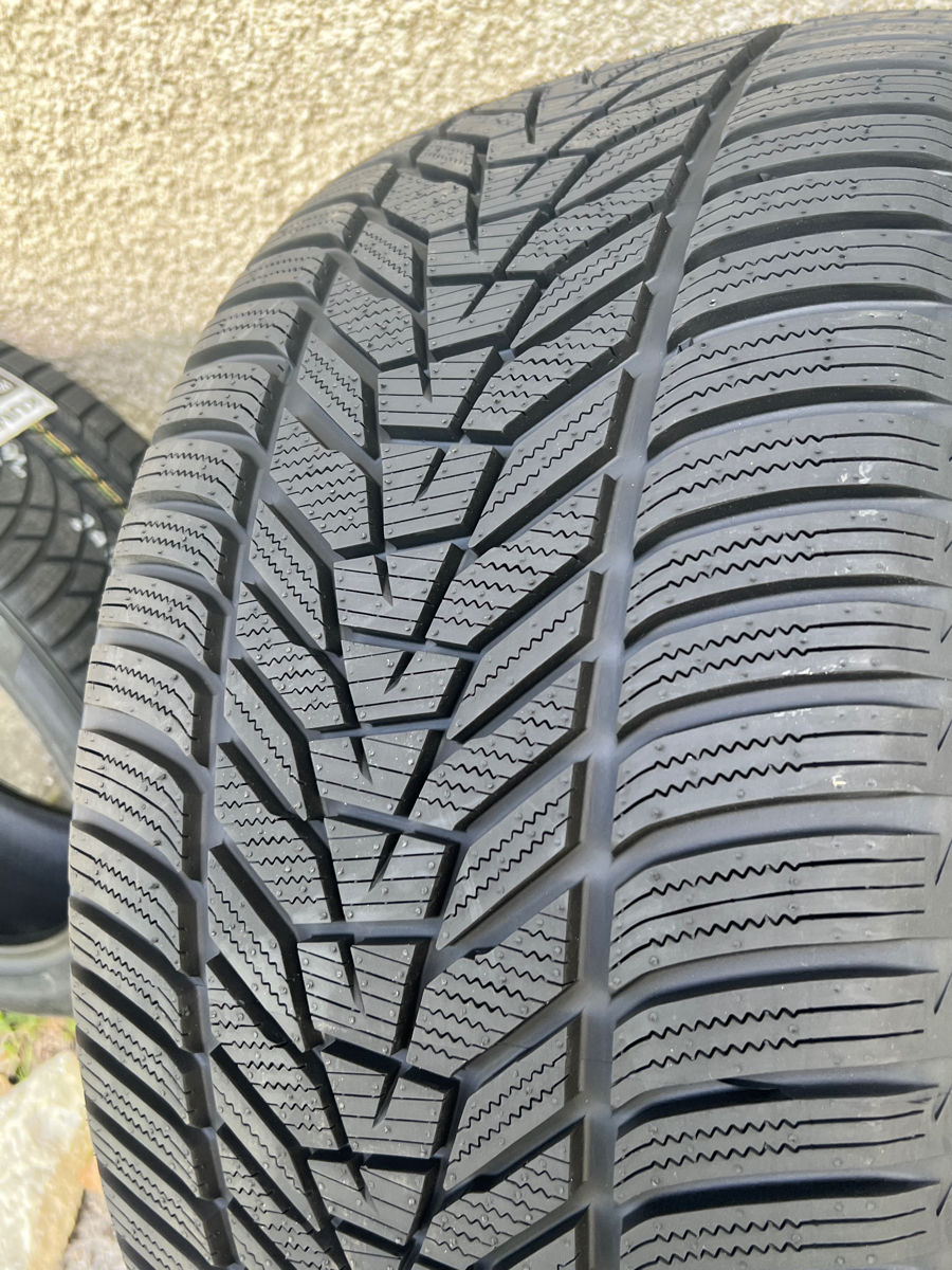 305/40 R20 Hankook Icept Evo3/ Доставка, livrare toata Moldova foto 4