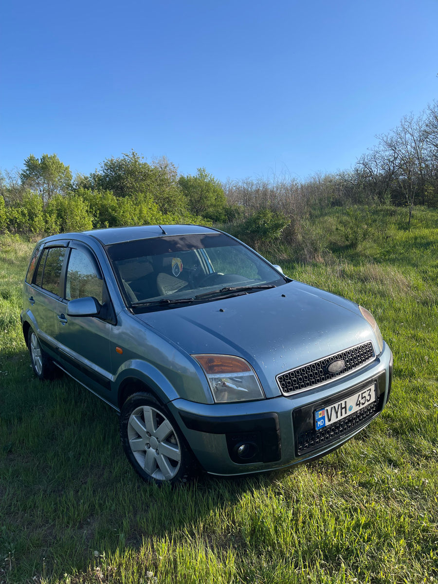 Ford Fusion фото 1