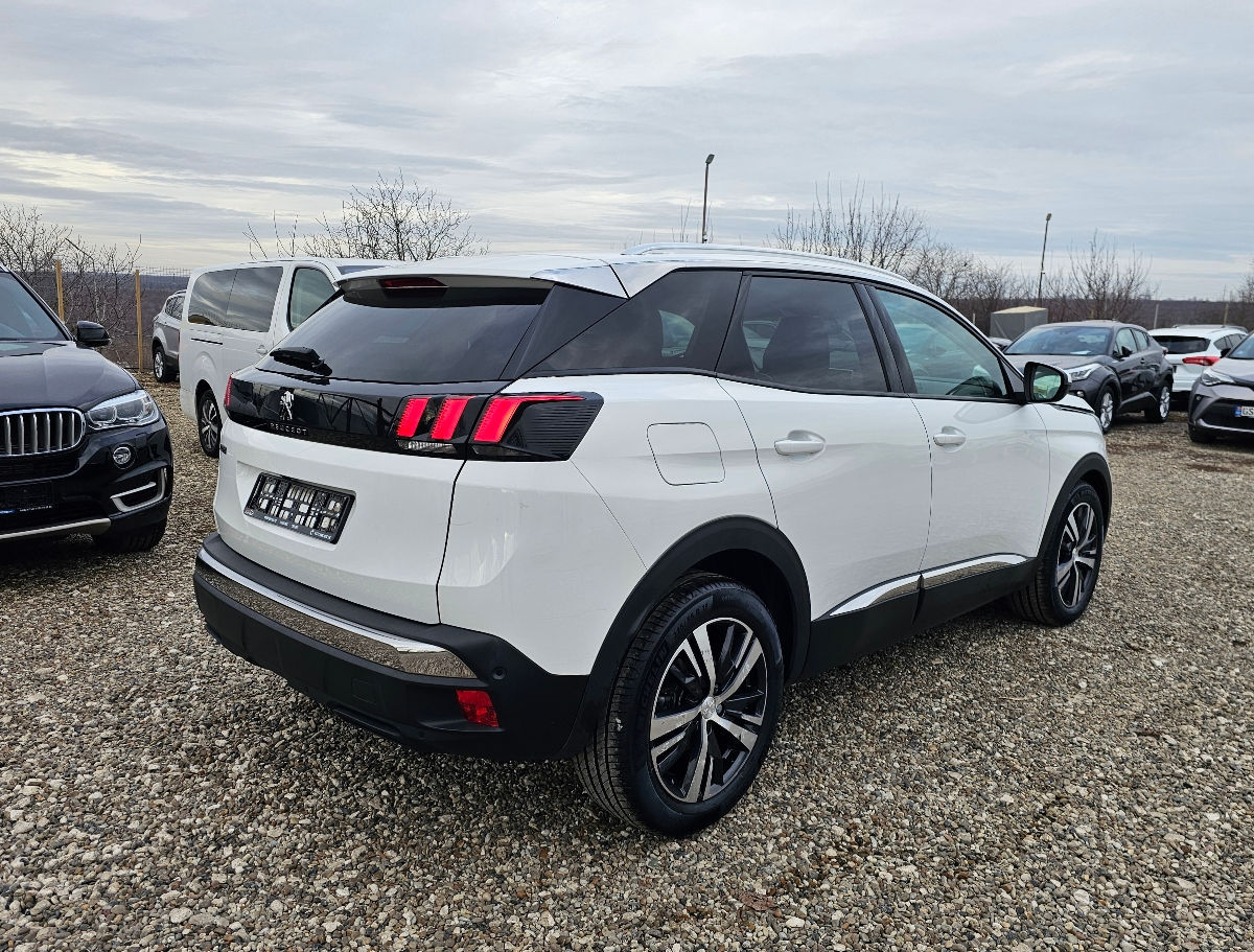 Peugeot 3008 foto 0