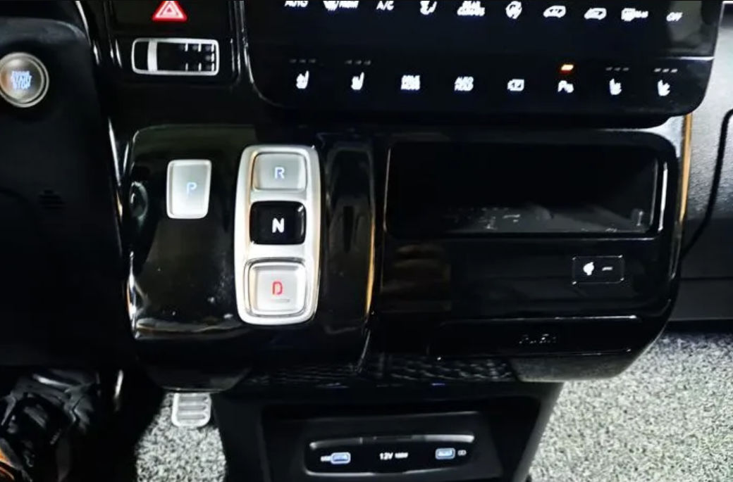Hyundai Staria foto 11