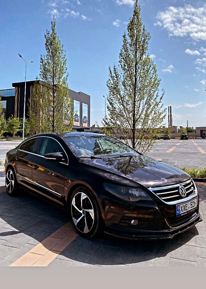 Volkswagen Passat CC foto 0