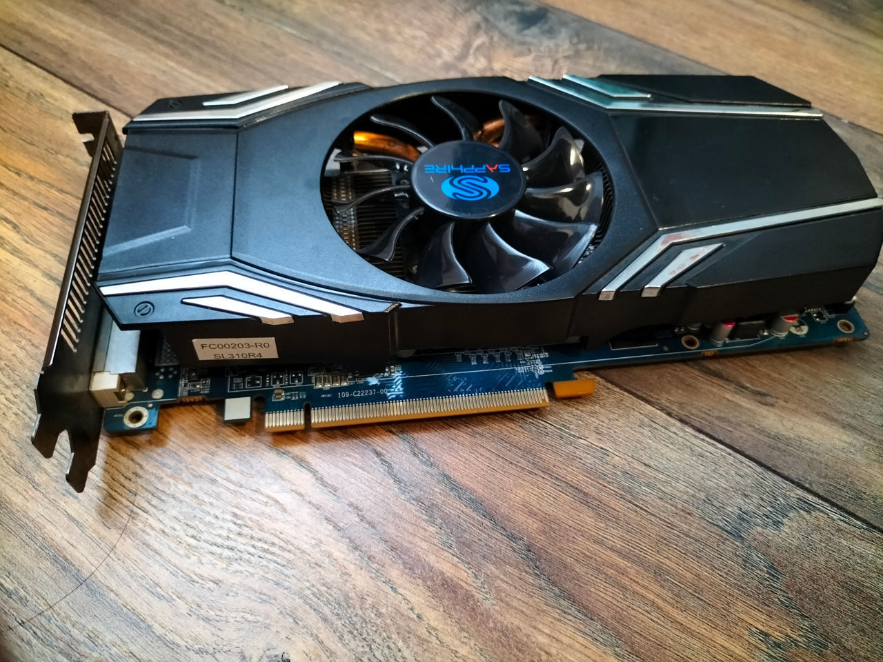Sapphire Amd Ati Radeon HD 5830 Xtreme 1GB GDDR5 - 330 Lei фото 5