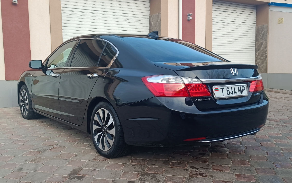 Honda Accord фото 3