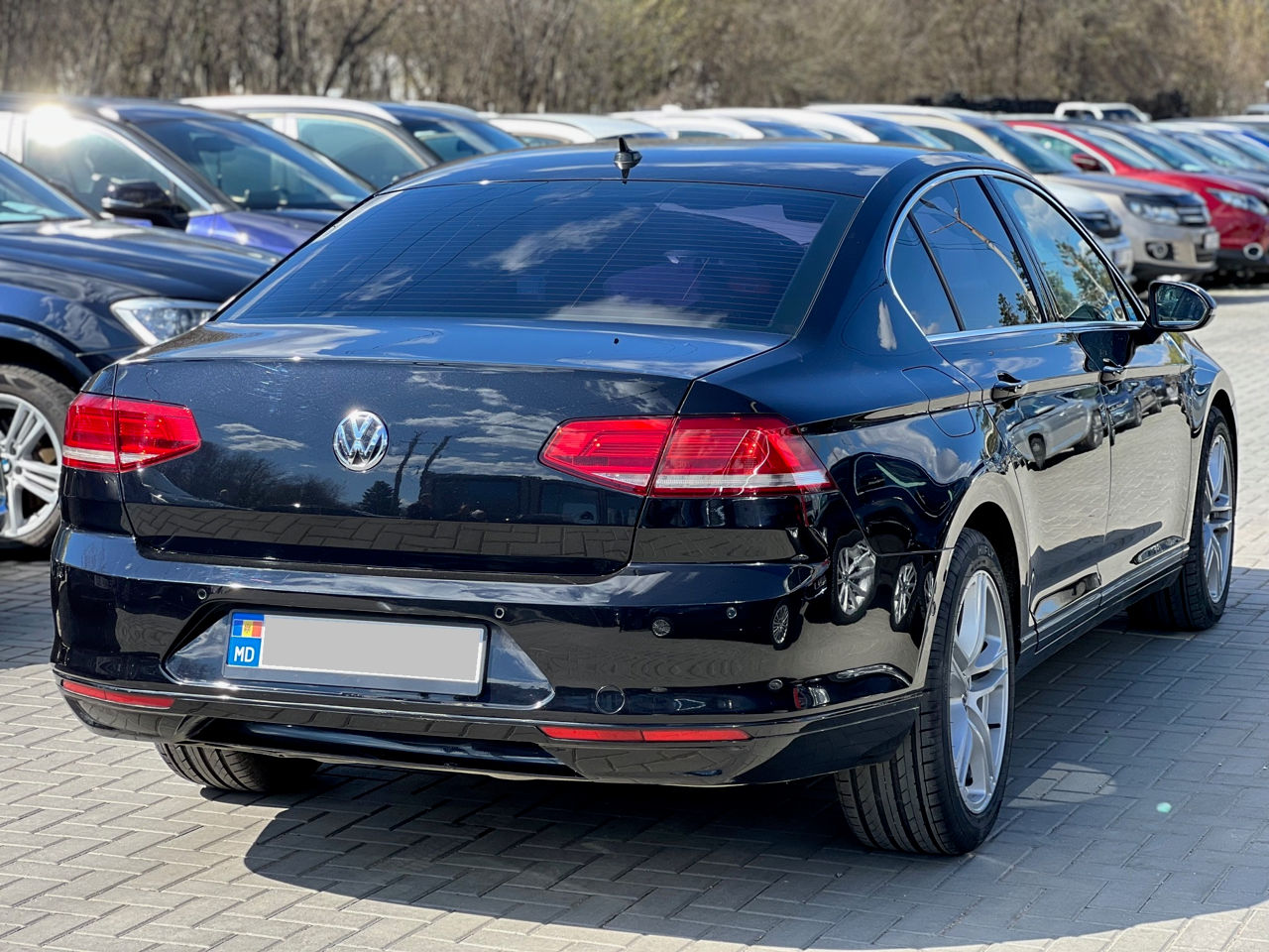 Volkswagen Passat foto 2