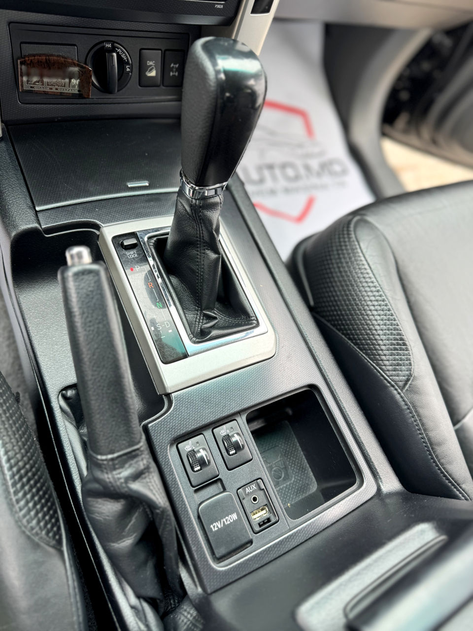 Toyota Land Cruiser Prado foto 12