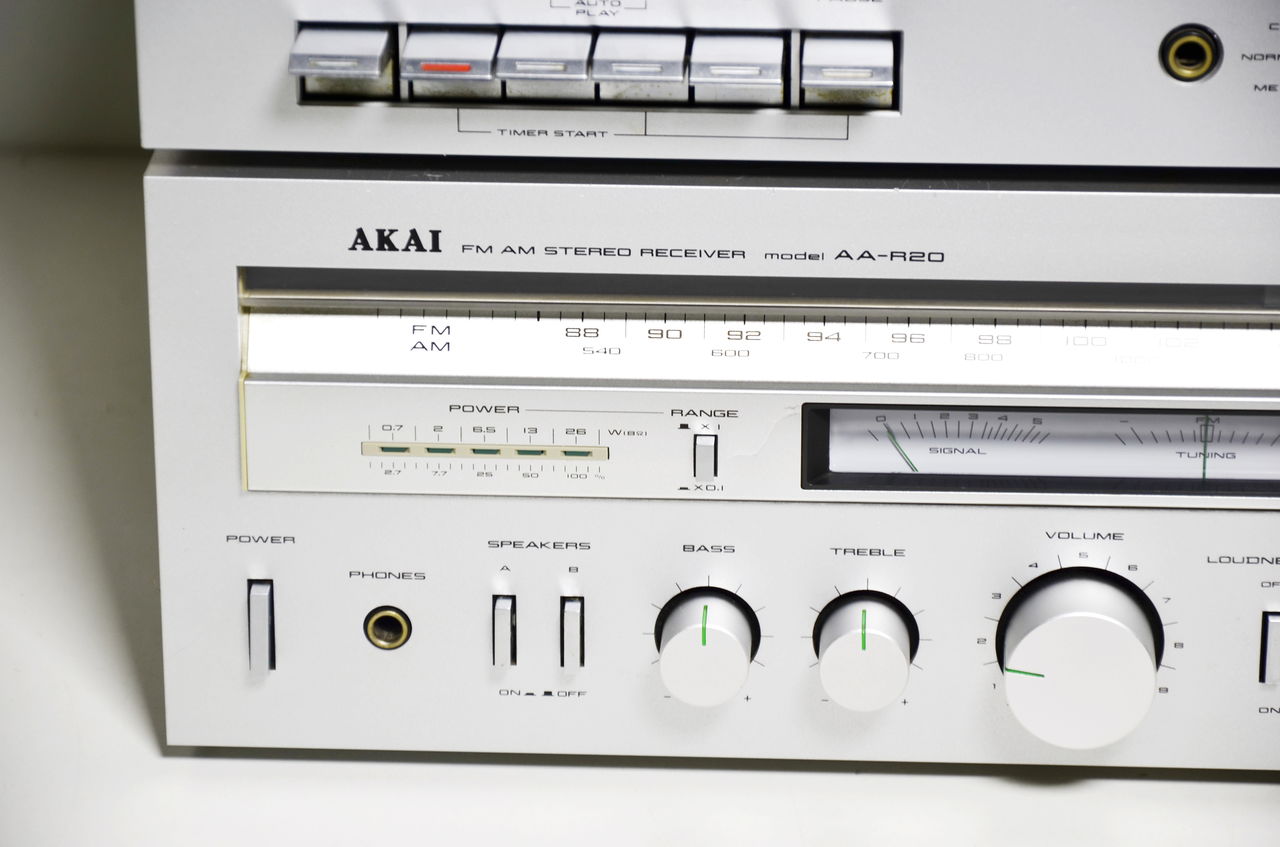 AKAI Stereo receiver AA-R20 & AKAI Stereo Deck CS M01A фото 1