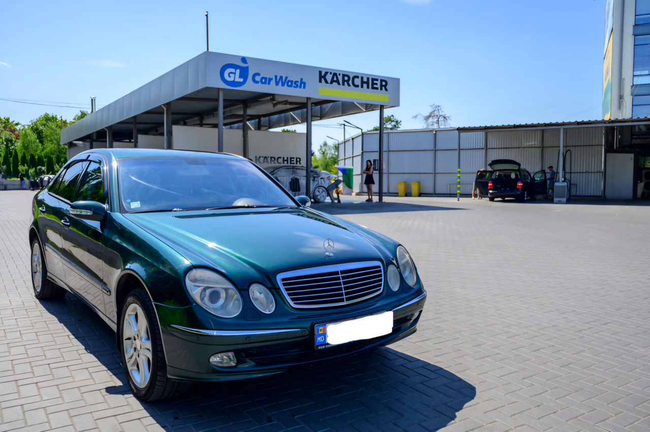 Mercedes E-Class foto 8