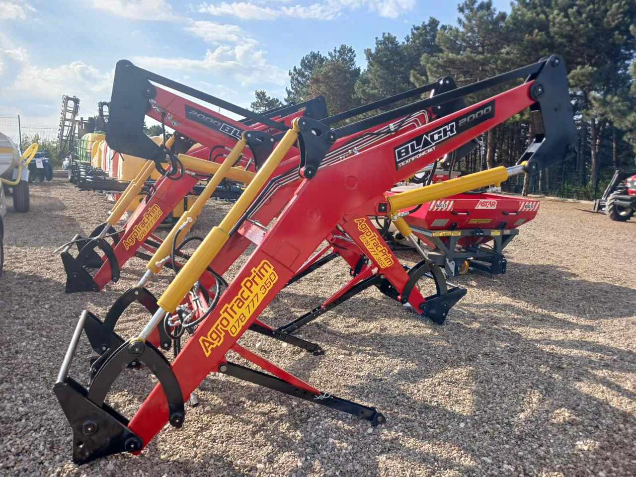 Încărcător frontal black-2000 pentru ORICE tractor / фронтальный погрузчик, black-2000 in rate cu 0% foto 1