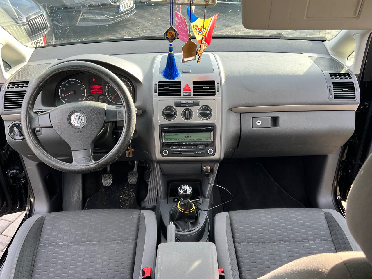 Volkswagen Touran foto 7