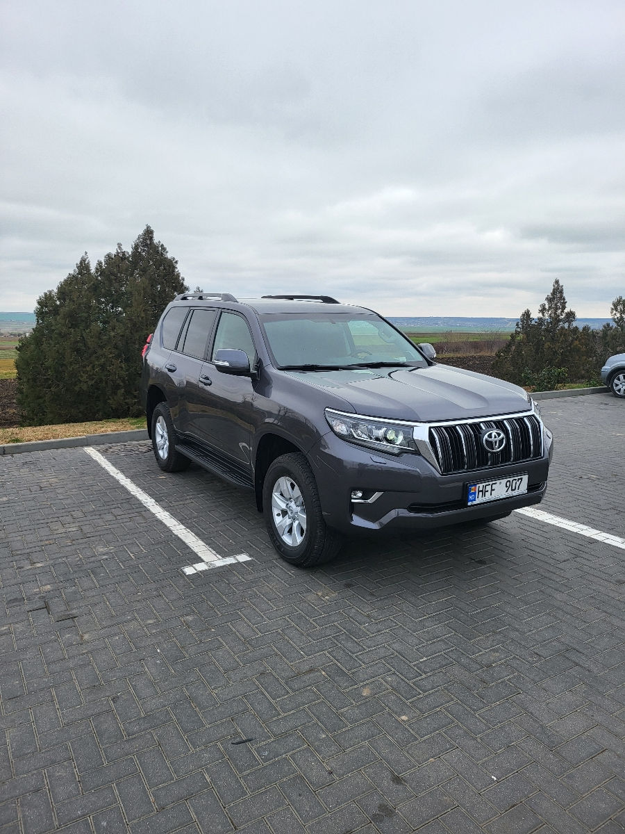 Toyota Land Cruiser Prado foto 0