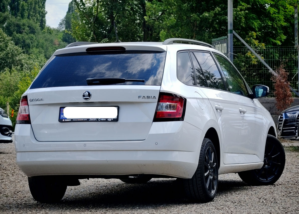 Skoda Fabia фото 2