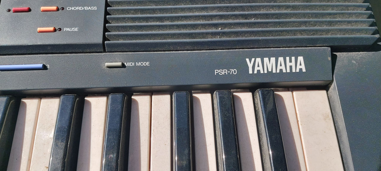  Korg i5S      Yamaha  PSR 400  и   PSR 70    Kawai ES6B     Neusonik  iBoard 4   foto 8