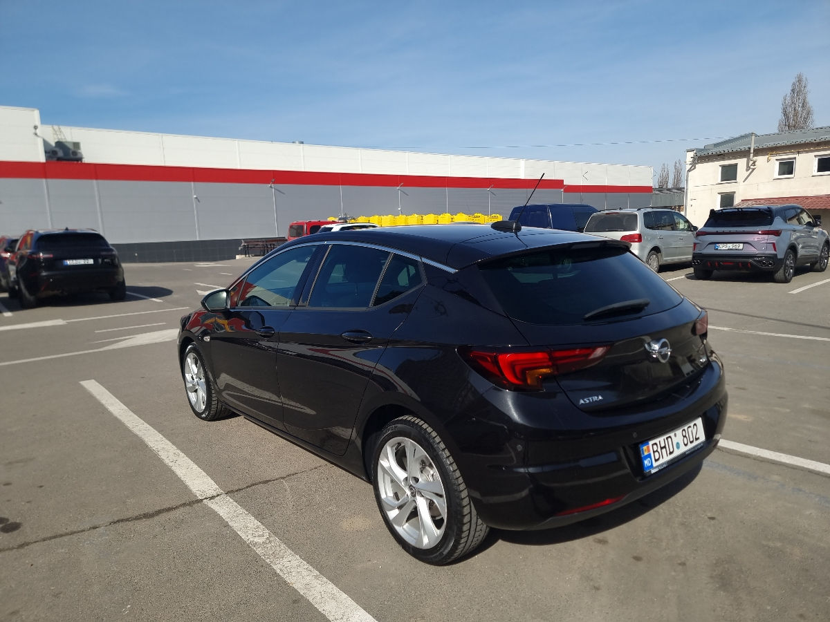 Opel Astra foto 1