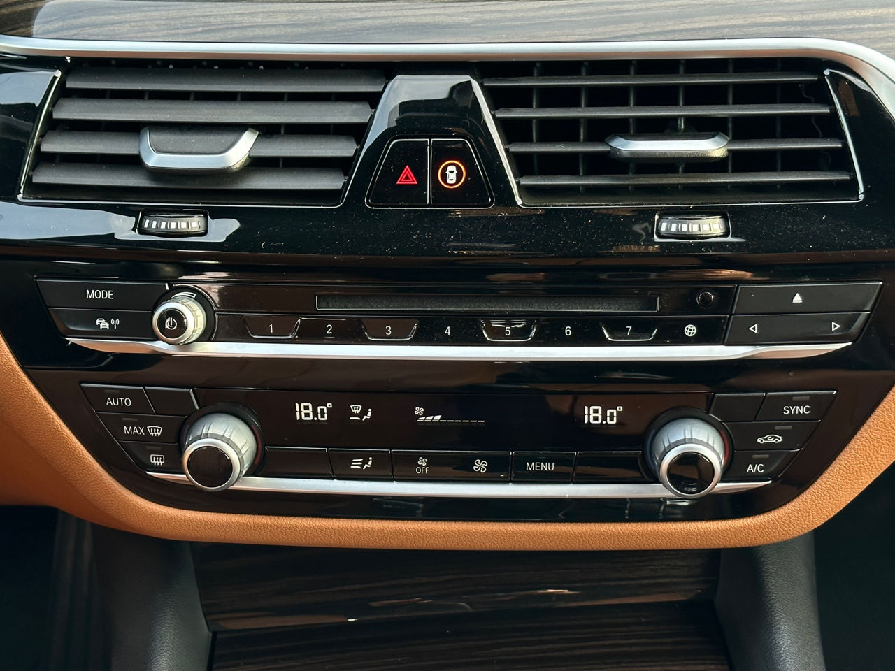 BMW 5 Series foto 14