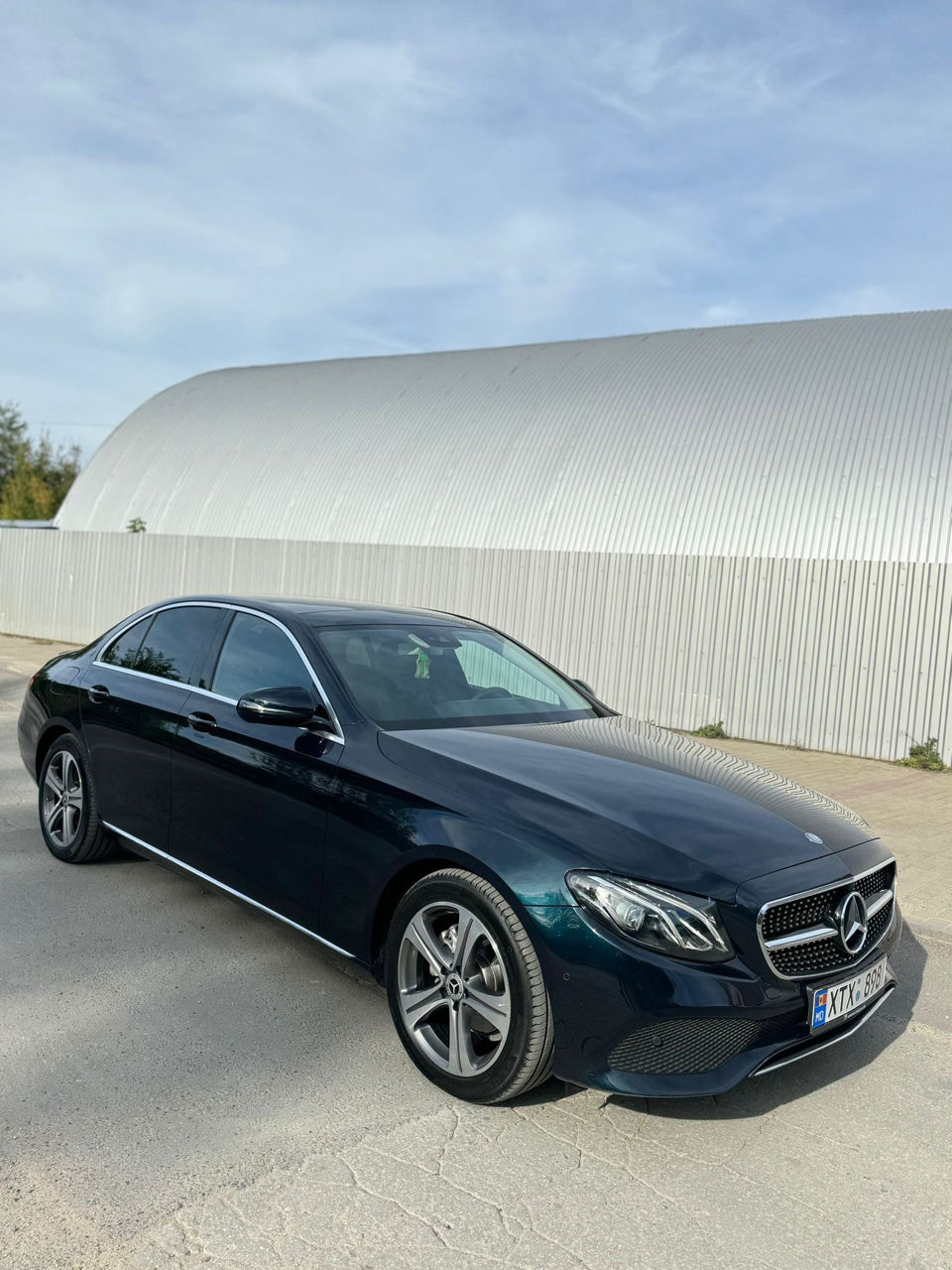 Mercedes E-Class foto 0