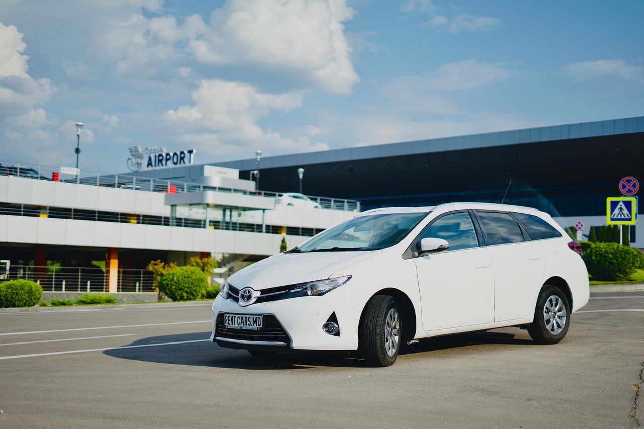 Toyota Auris 1.4 Diesel foto 0