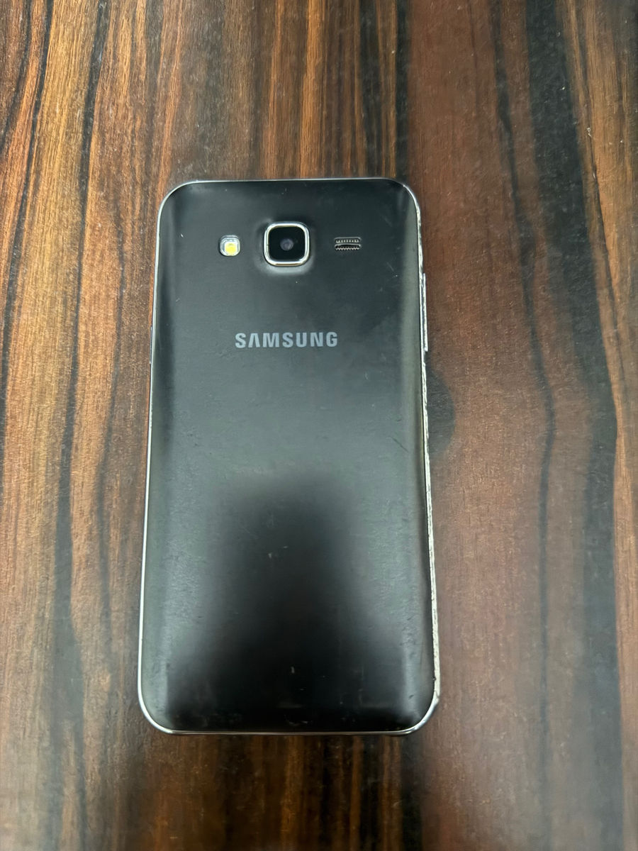 Samsung Galaxy J5 фото 1