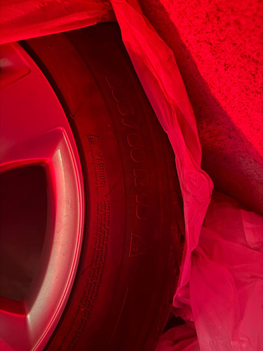 Бринжстоун шины 275/45 r20 два передних подходит на BMW G05 foto 2