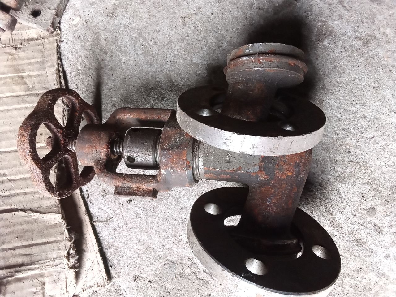 Продам задвижки ссср , новые