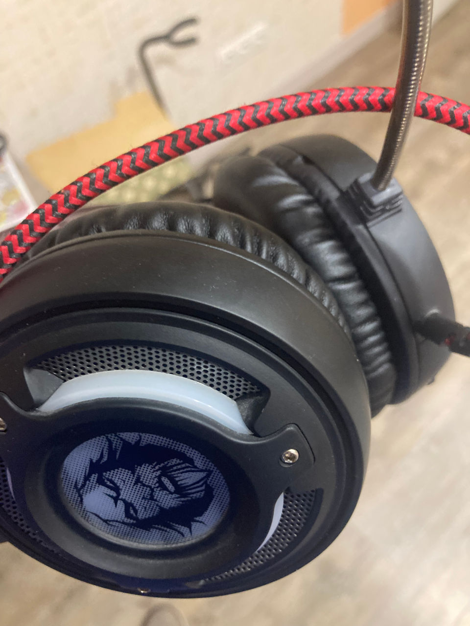продам игровые наушники Qumo