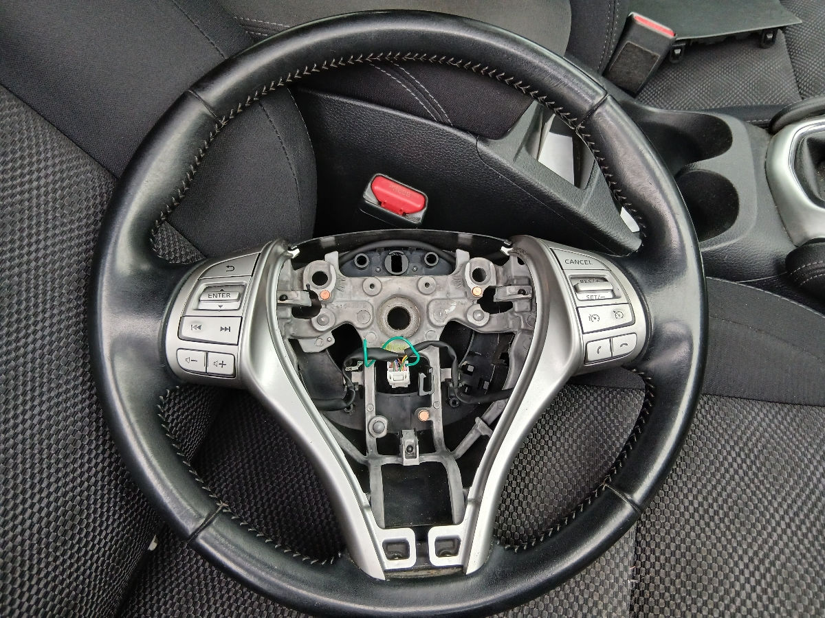 Salon Nissan Qashqai J11 foto 1