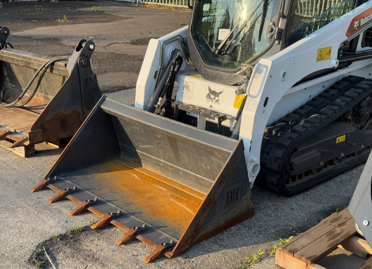 Bobcat T450 фото 1
