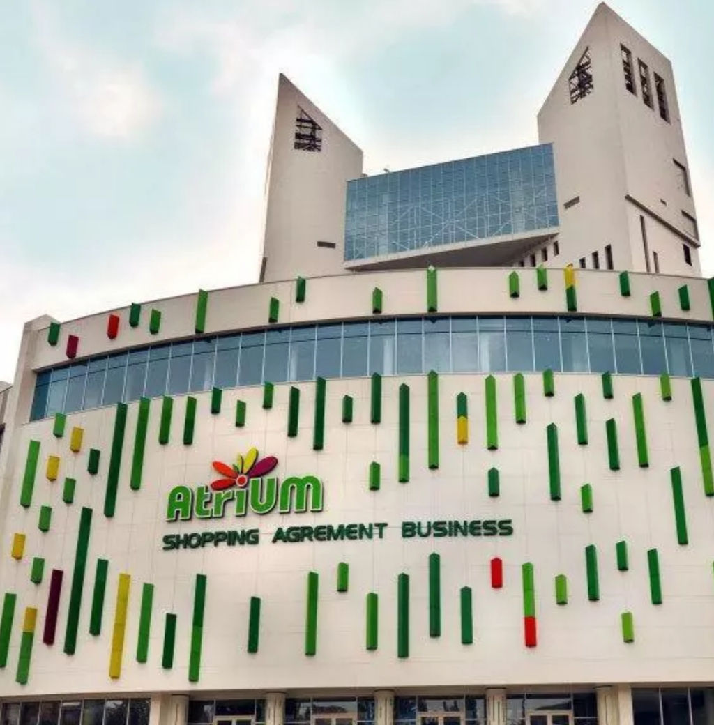 Se dă în chirie spaţiu comercial 5 m2 în CC  "Atrium" foto 0