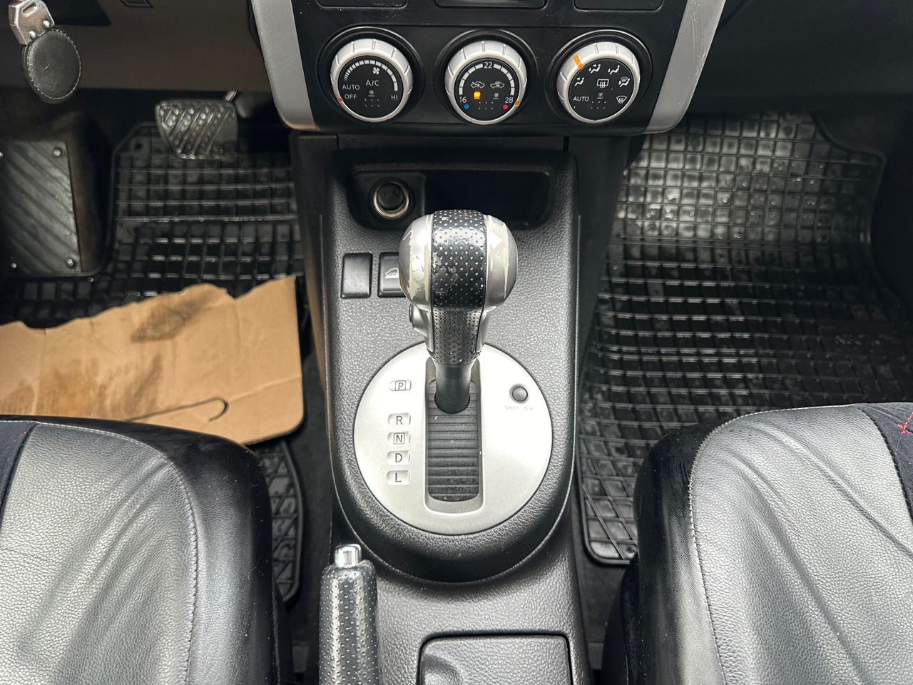 Nissan X-Trail foto 13
