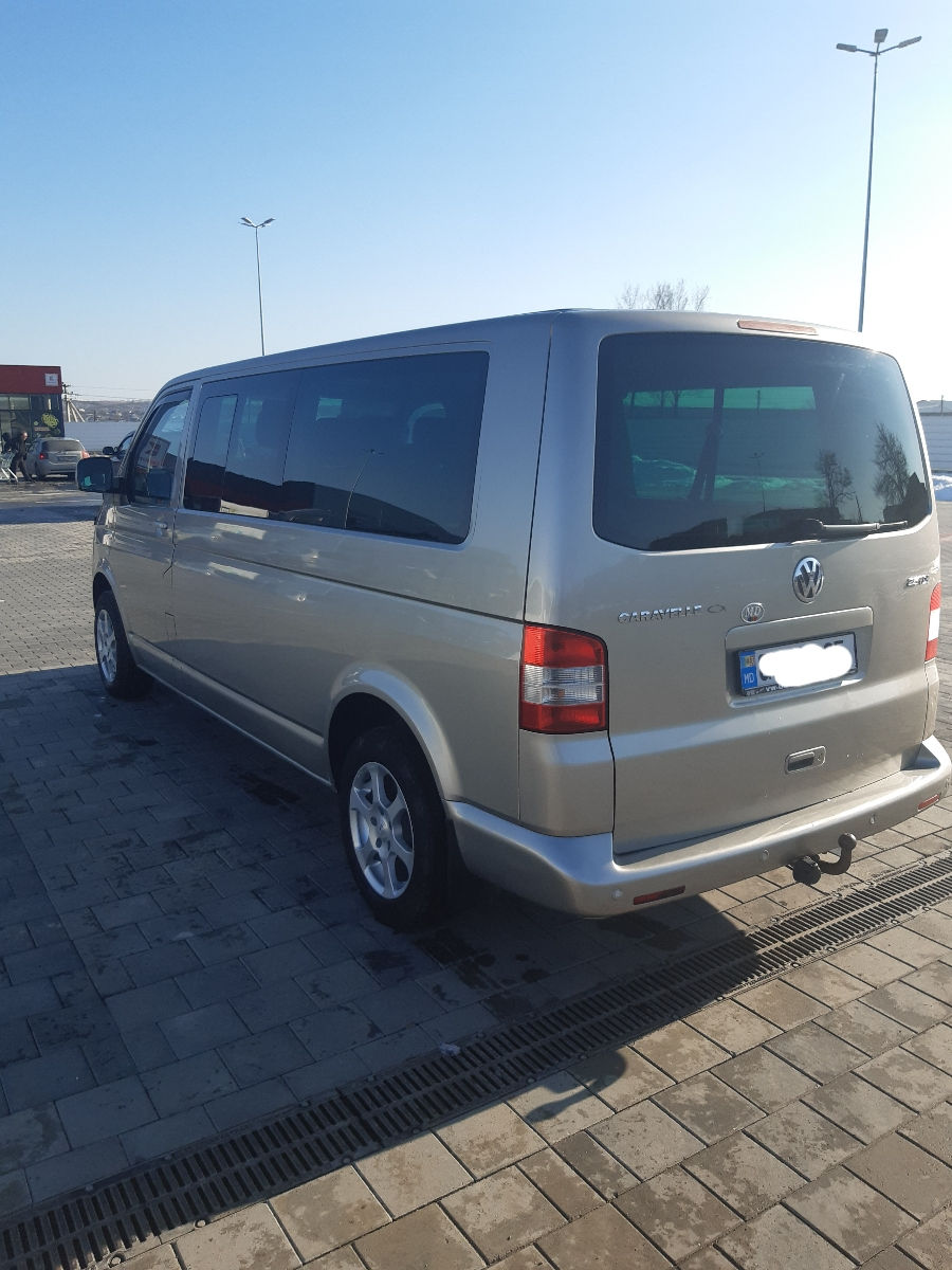 Volkswagen Caravelle foto 1